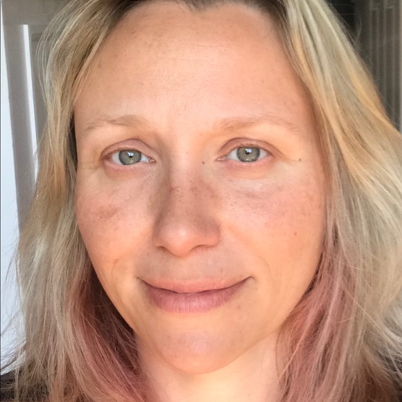 Meet your Posher, Katherine - Picture 2 of 2